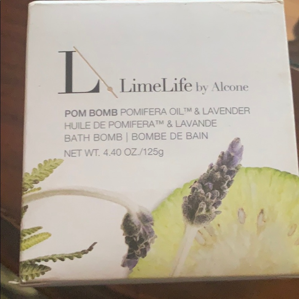 Lime life bath bomb